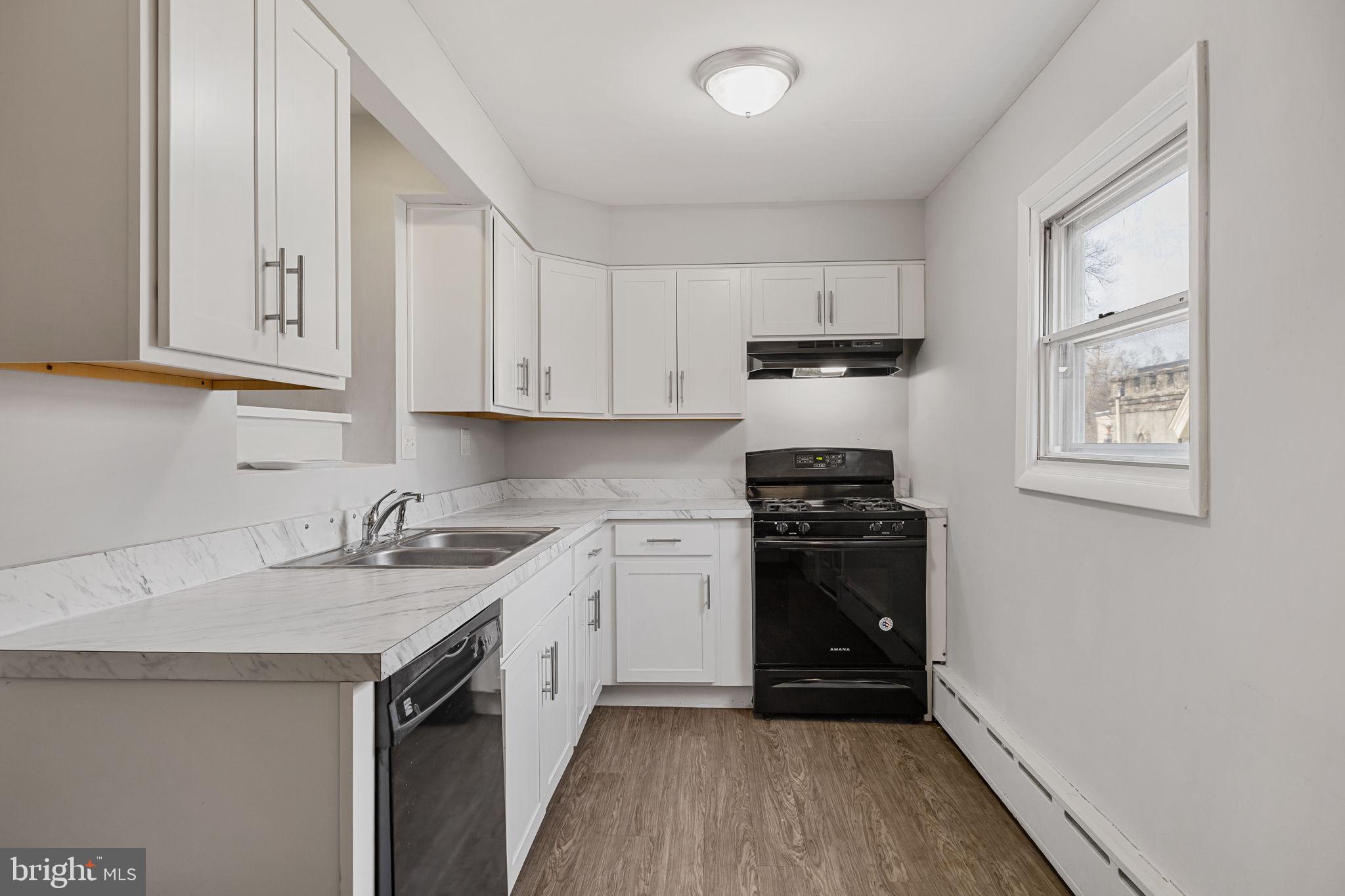 213 Dawson Street Philadelphia, PA 19128 - Photo 9 of 27