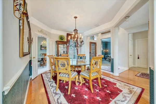 $599,500 | 1639 Lakeside Enclave Drive, Houston, TX 77077