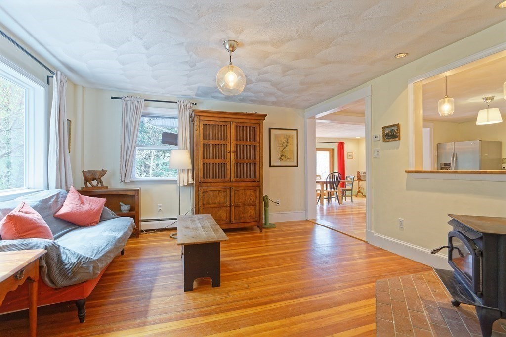 260 Maple Street Middleton, MA 01949 - Photo 7 of 38 Gallery Image 7