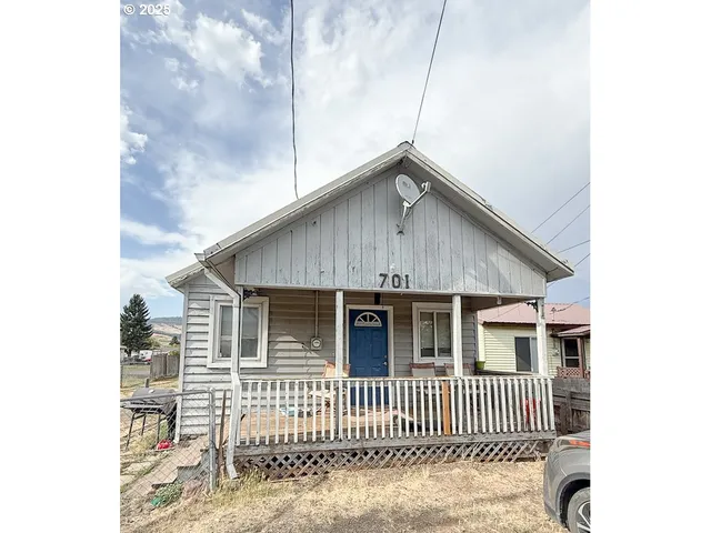 $195,000 | 701 Y Avenue, La Grande, OR 97850