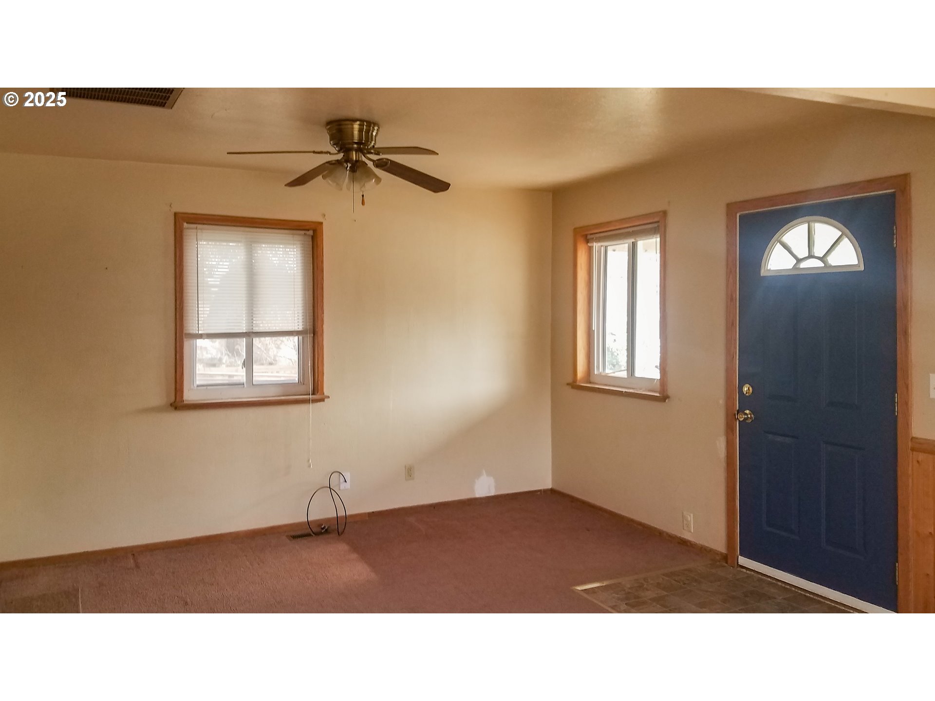 701 Y Avenue La Grande, OR 97850 - Photo 2 of 10