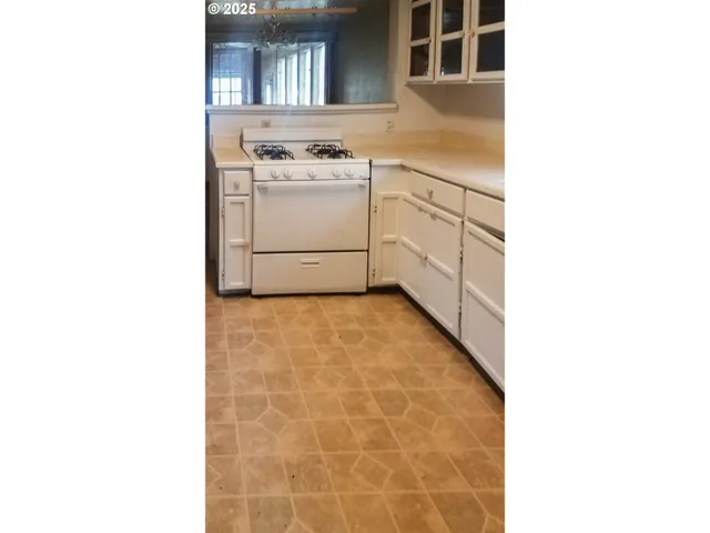 $195,000 | 701 Y Avenue, La Grande, OR 97850