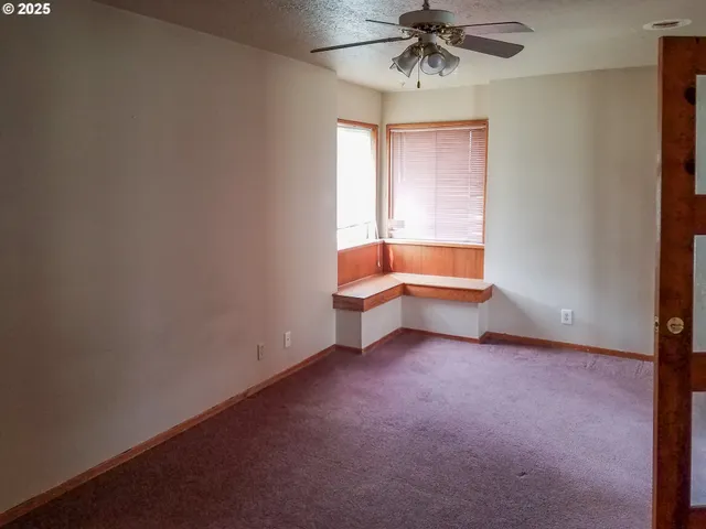 $195,000 | 701 Y Avenue, La Grande, OR 97850