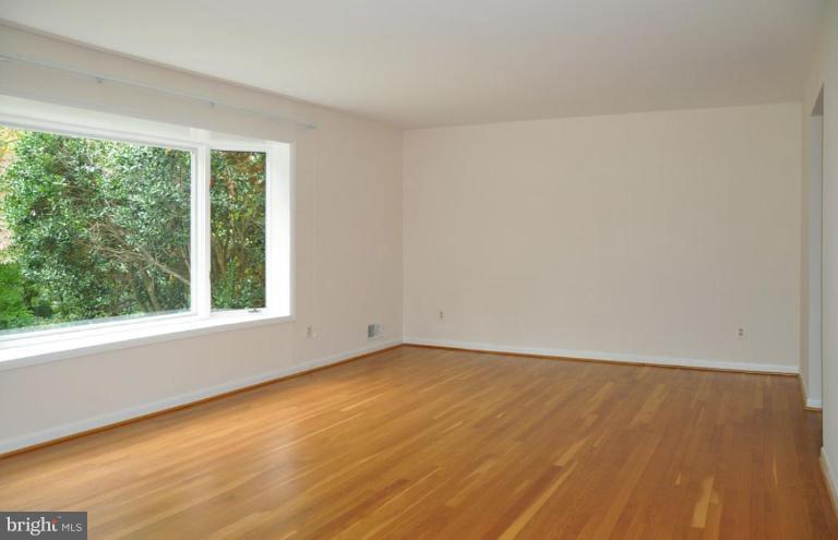 5316 Waneta Road Bethesda, MD 20816 - Photo 4 of 29 Living Room with large bay window.