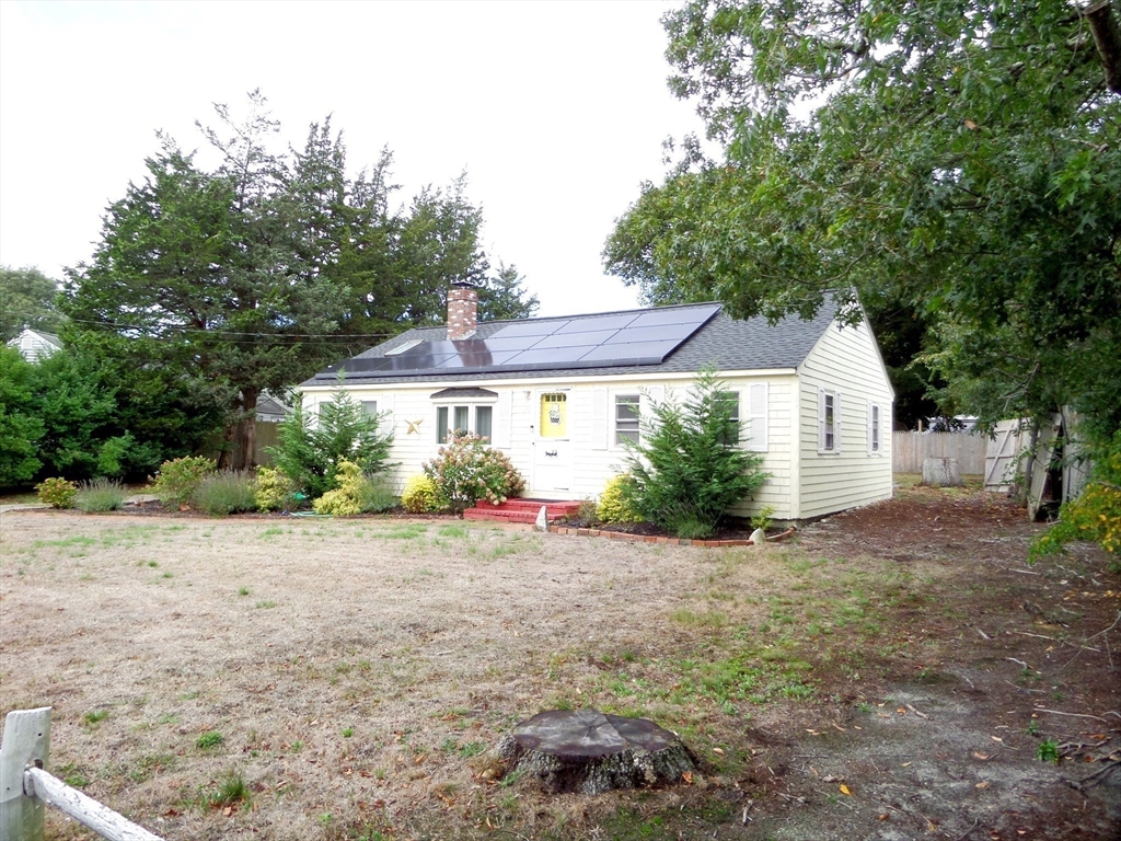 22 Powhatan Road Yarmouth, MA 02664 - Photo 2 of 30 Gallery Image 2