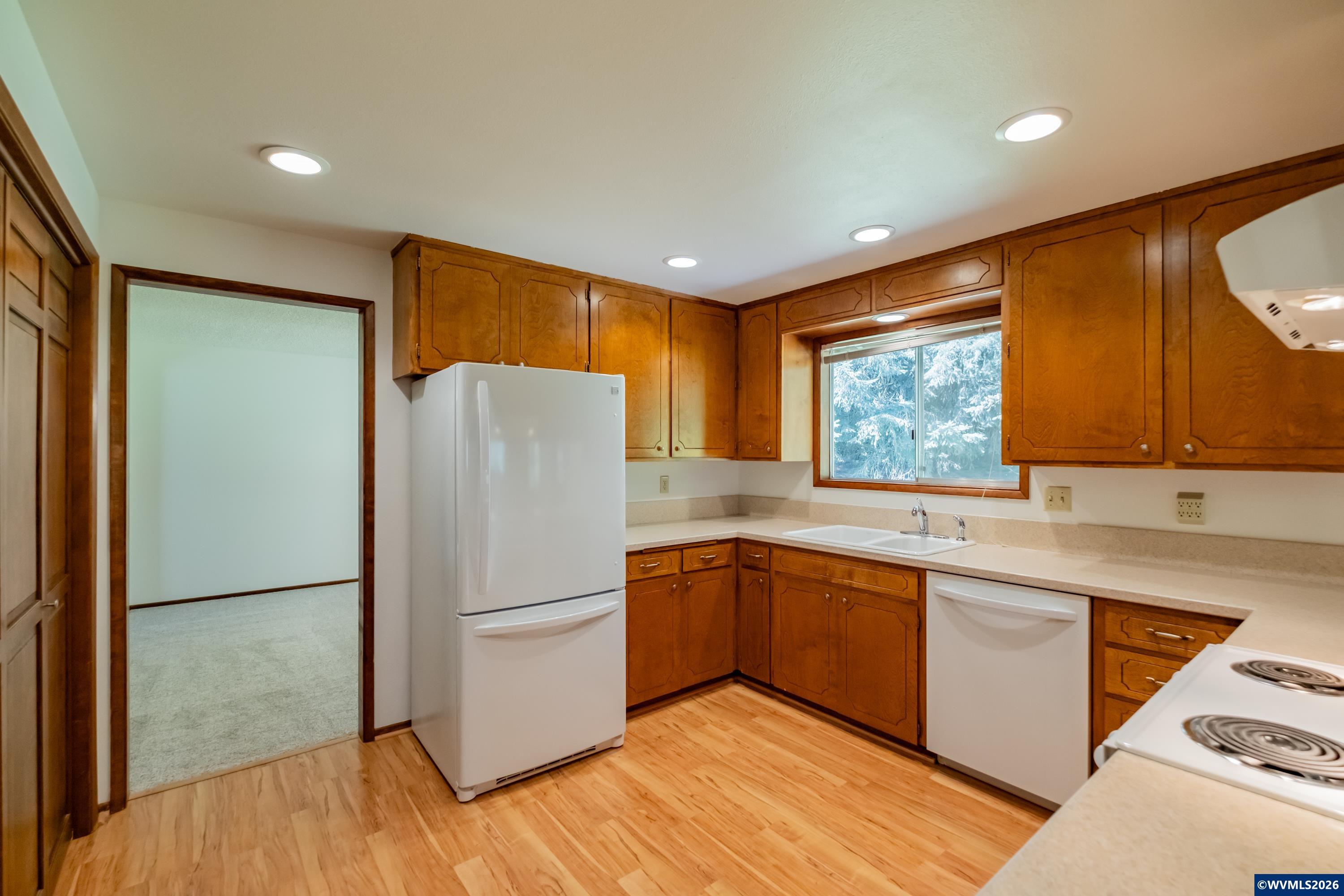 3576 Terrace Drive Albany, OR 97321 - Photo 17 of 40 Gallery Image 17