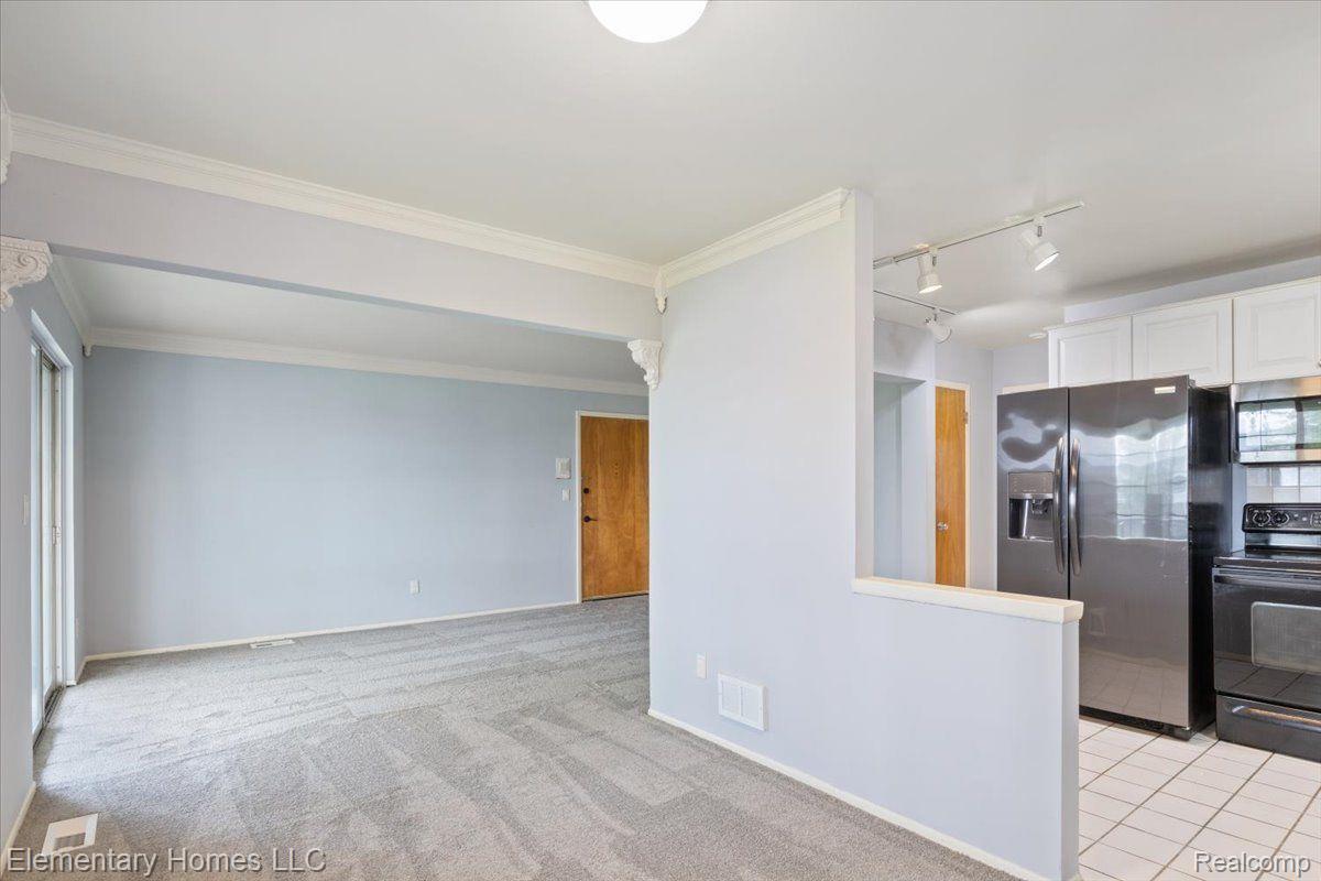 29396 Hoover Road Warren, MI 48093 - Photo 7 of 17 Gallery Image 7