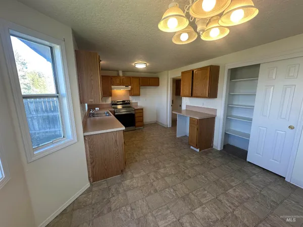 $614,900 | 2807 Laurel Way, Nampa, ID 83686