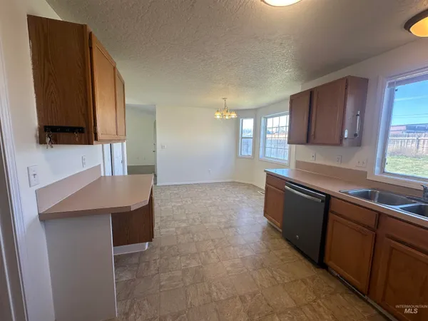 $614,900 | 2807 Laurel Way, Nampa, ID 83686