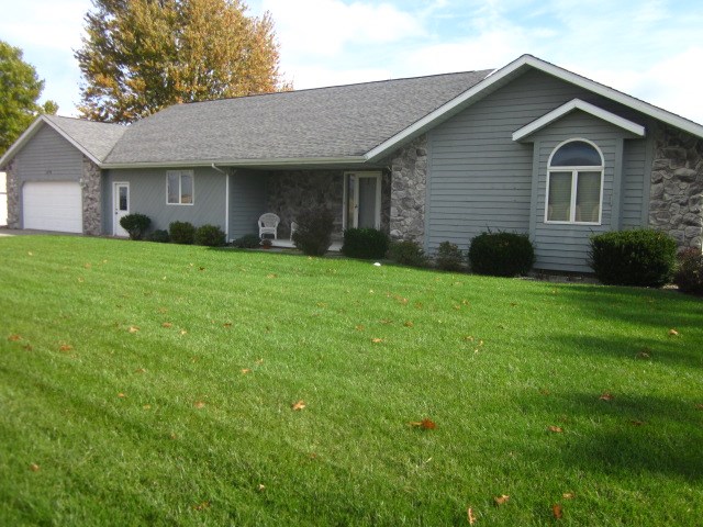 1275 South Zimmer Road Warsaw, IN 46580 - Photo 1 of 35 Gallery Image 1