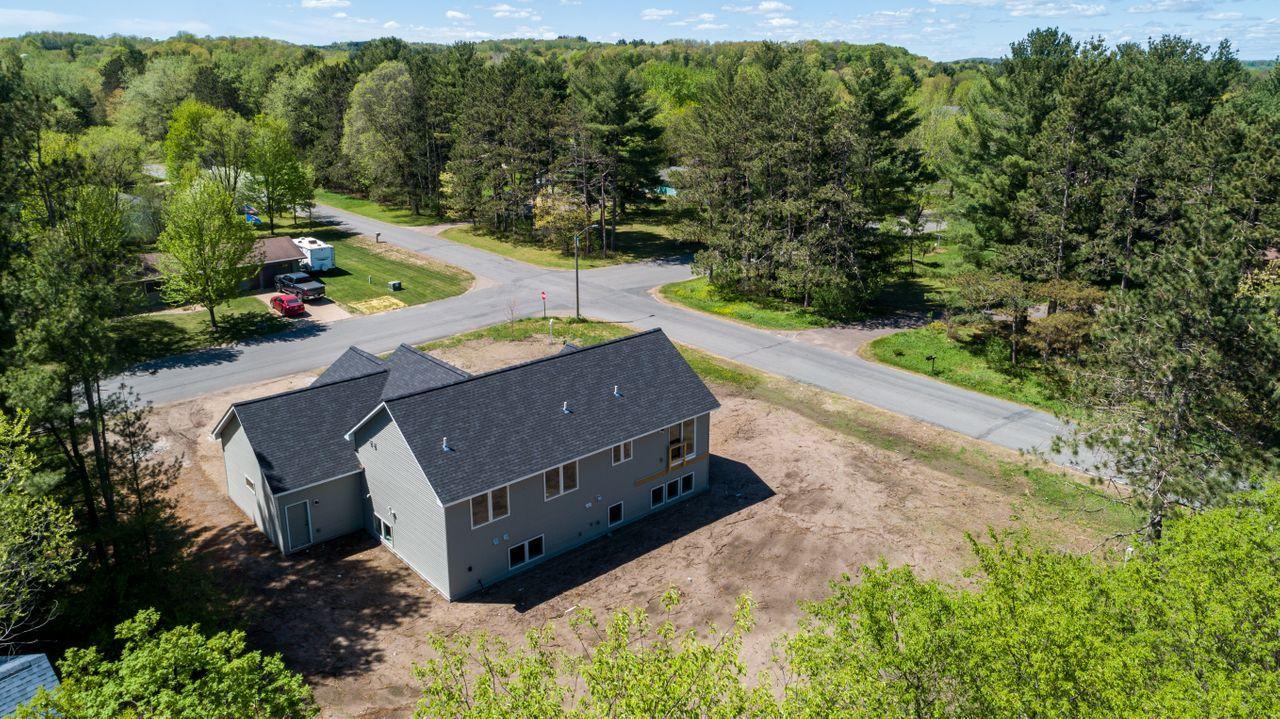2902 Ingalls Road Menomonie, WI 54751 - Photo 31 of 33 Gallery Image 31