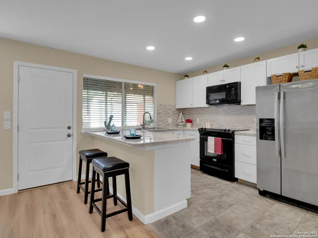 $1,600 | 3803 Barrington Street, Unit 3E, San Antonio, TX 78217