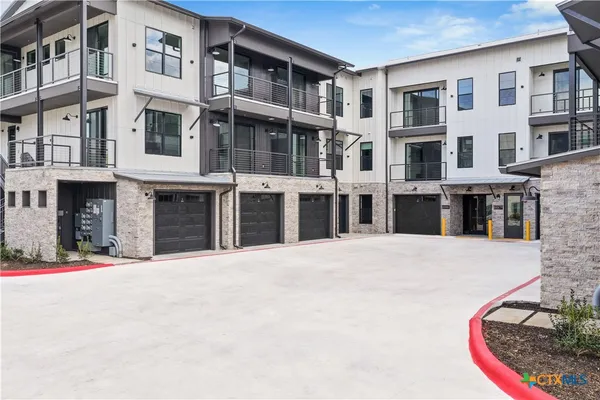 $299,500 | 634 Central Parkway, Unit 1114, New Braunfels, TX 78130