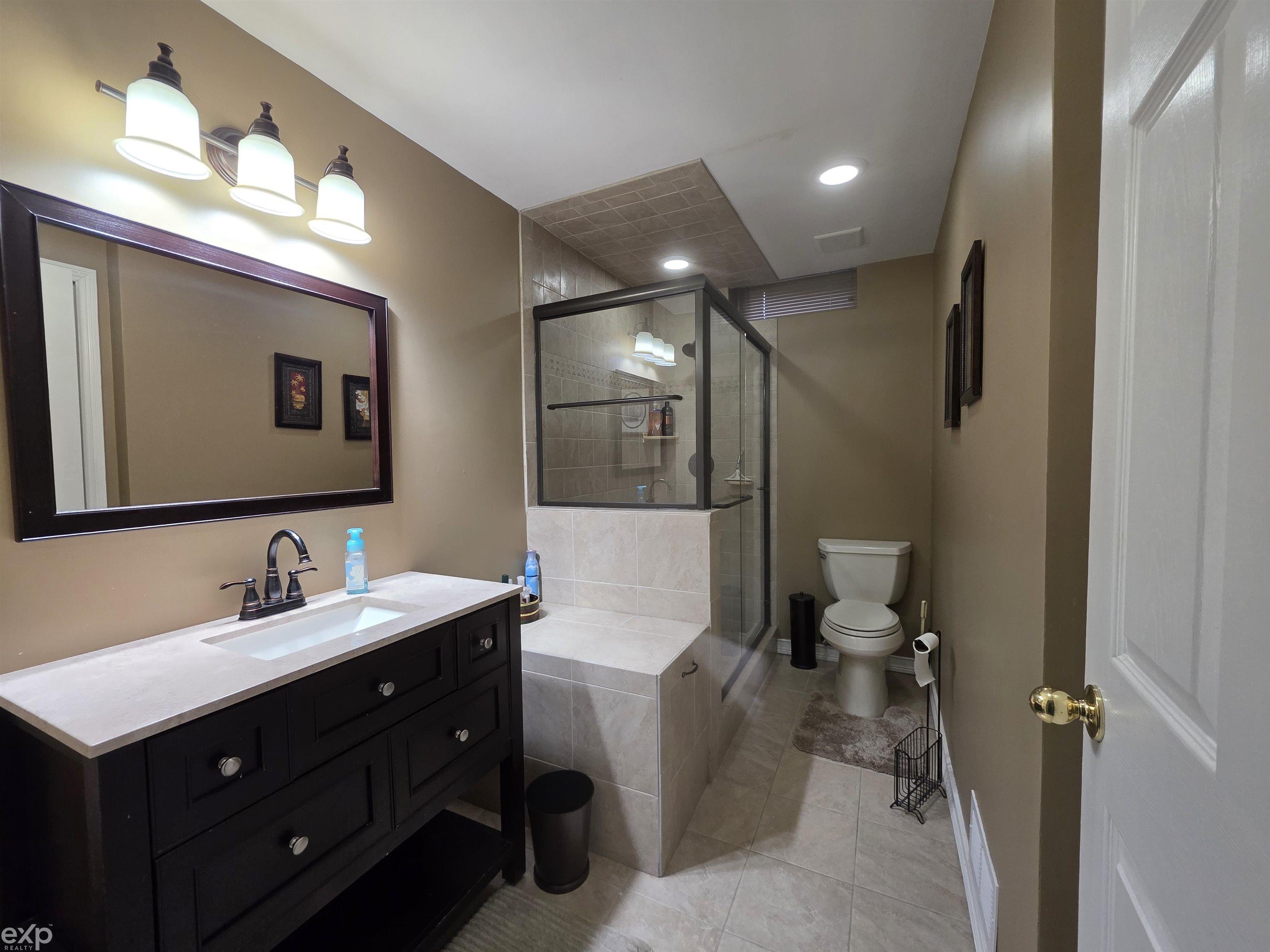 53203 Foss Road Macomb, MI 48042 - Photo 53 of 72
