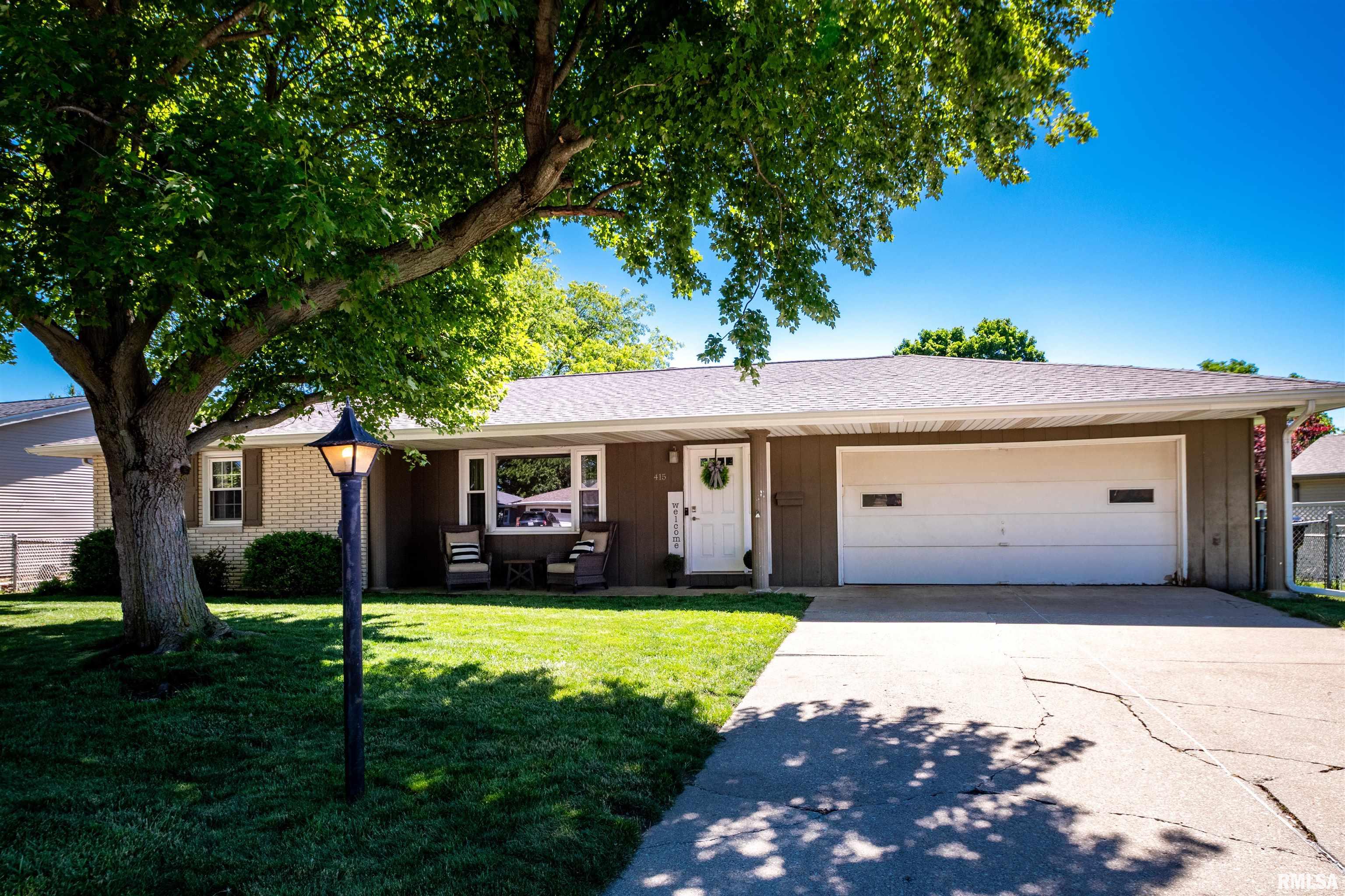 415 Ridgecrest Drive Washington, IL 61571 - Photo 1 of 32