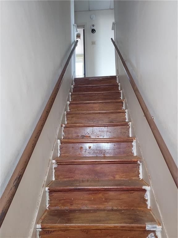 14 Wainwright Avenue Pittsburgh, PA 15227 - Photo 16 of 30 a view of entryway