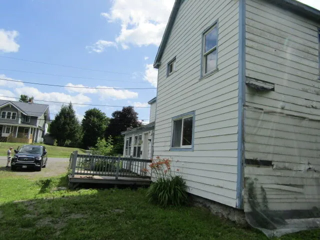 $49,500 | 15 Green Street, Houlton, ME 04730
