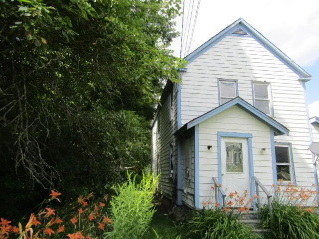 $49,500 | 15 Green Street, Houlton, ME 04730