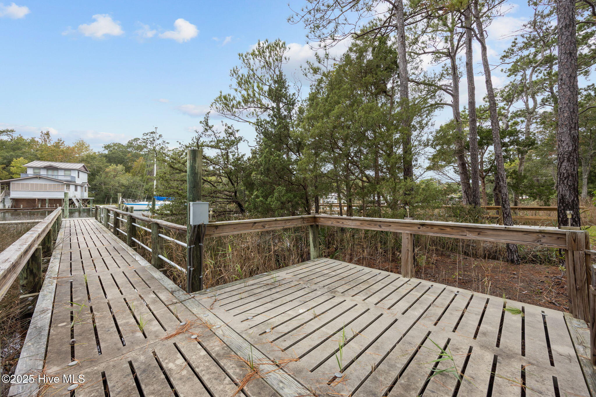 402 Whittaker Point Road Oriental, NC 28571 - Photo 48 of 61 12' x 15' Waterside deck!