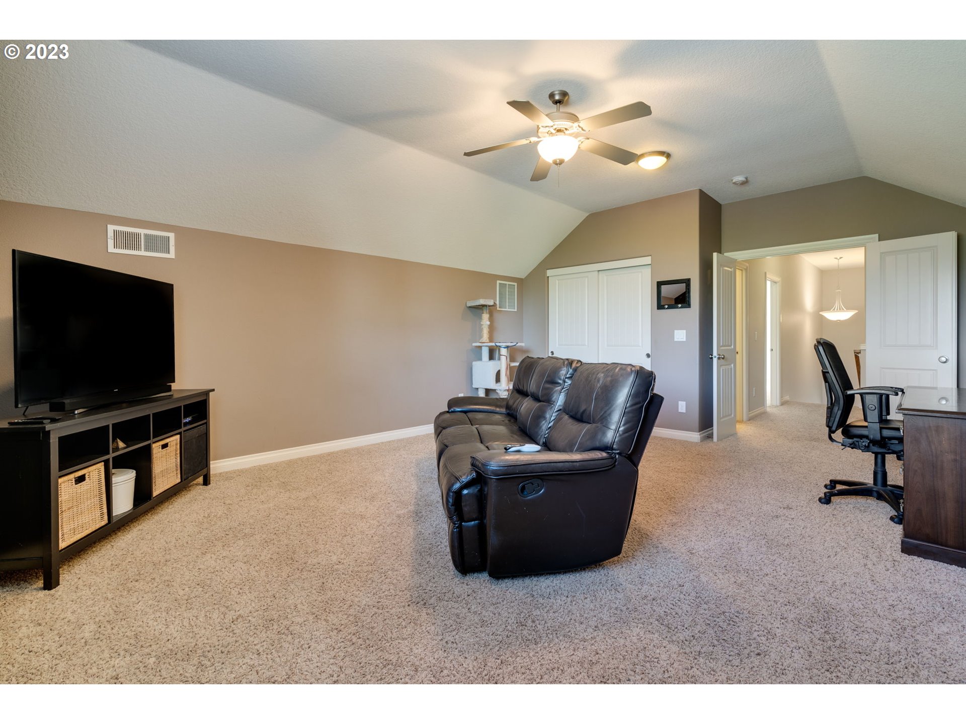 11659 Partlow Road Oregon City, OR 97045 - Photo 16 of 20 Gallery Image 16