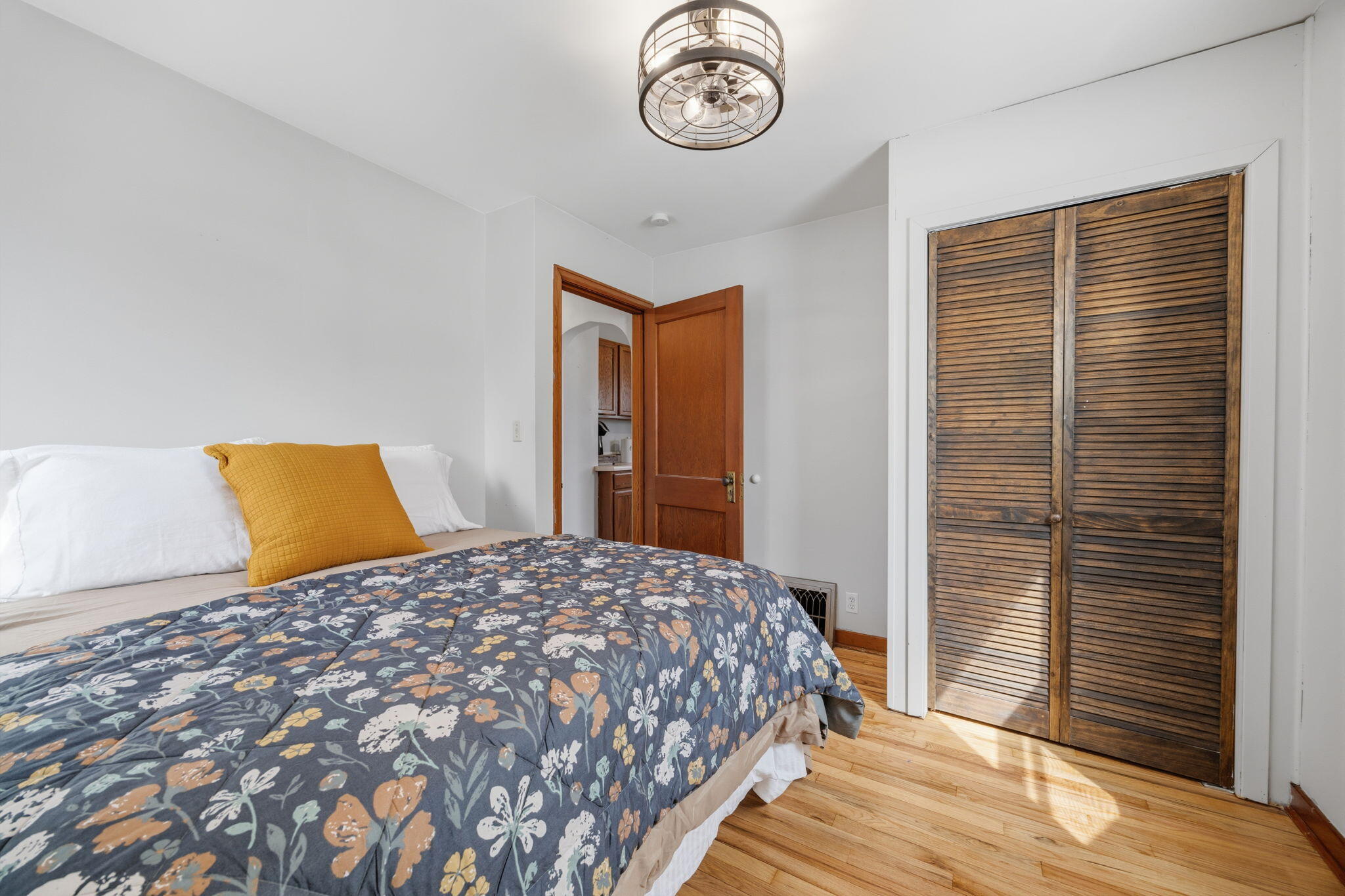 98 Jackson Street Fort Atkinson, WI 53538 - Photo 17 of 50 23-web-or-mls-IMG_1436