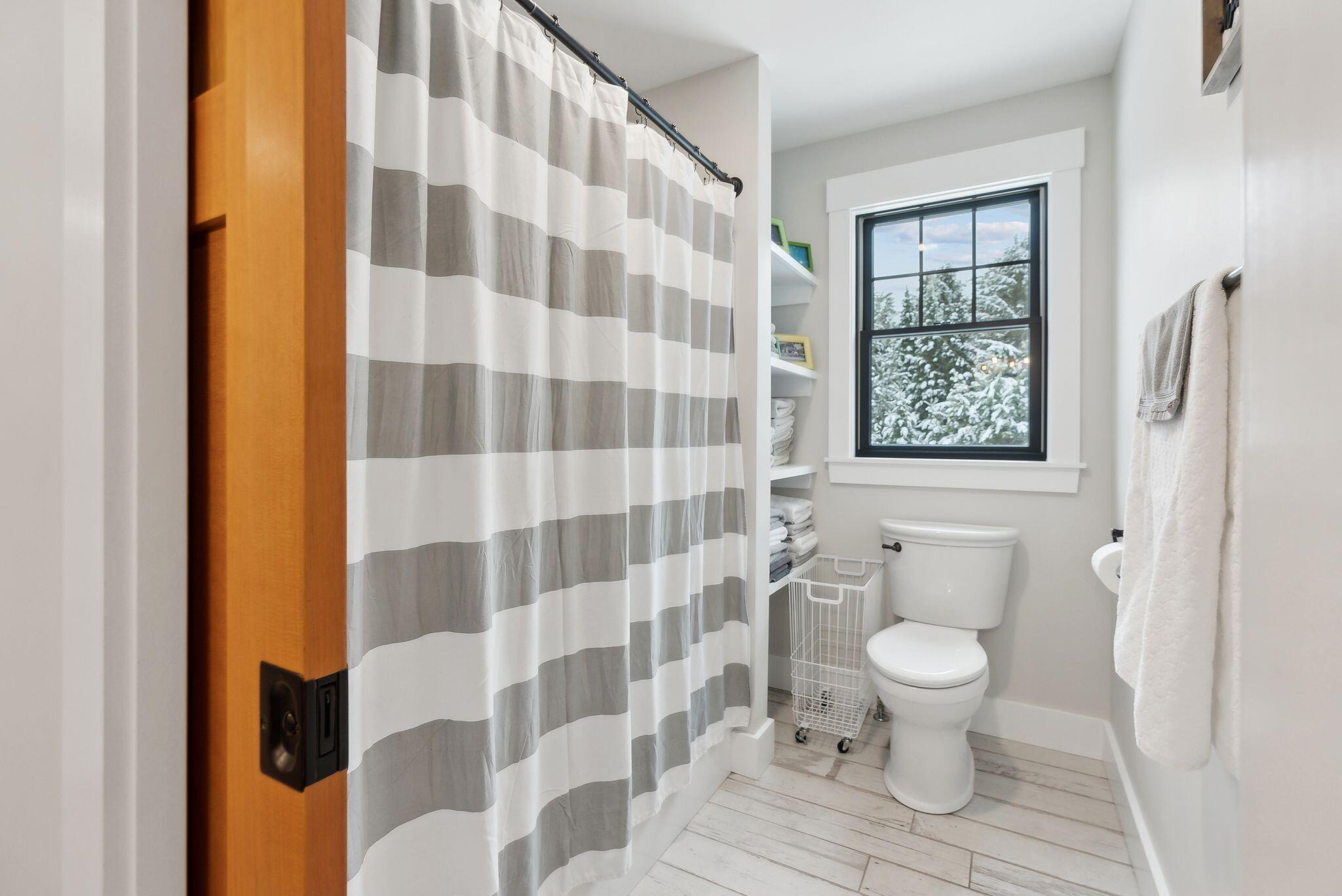 20 Vining Way Cumberland Center, ME 04021 - Photo 53 of 100 Jack and Jill bath