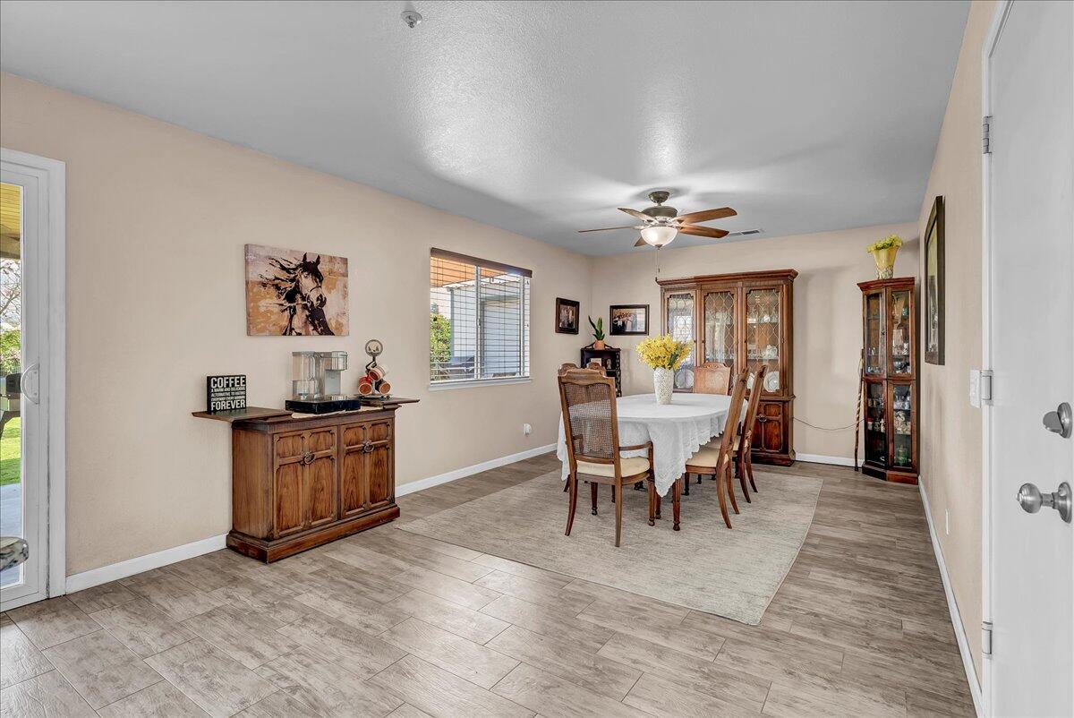 2166 Morris Court Exeter, CA 93221 - Photo 13 of 39 17-17