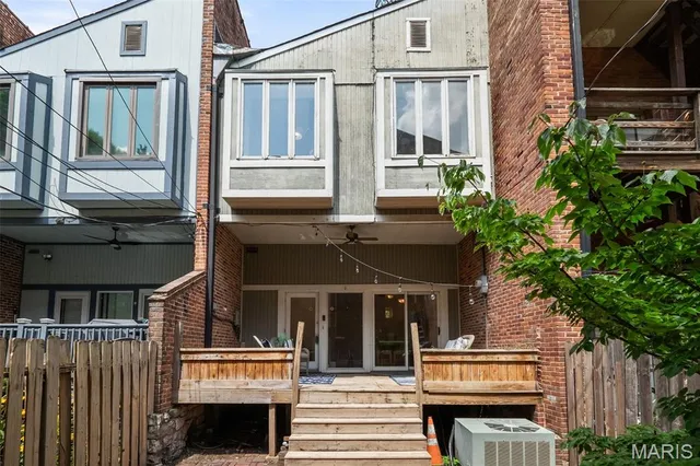 $245,000 | 1302 South 10th Street, St. Louis, MO 63104