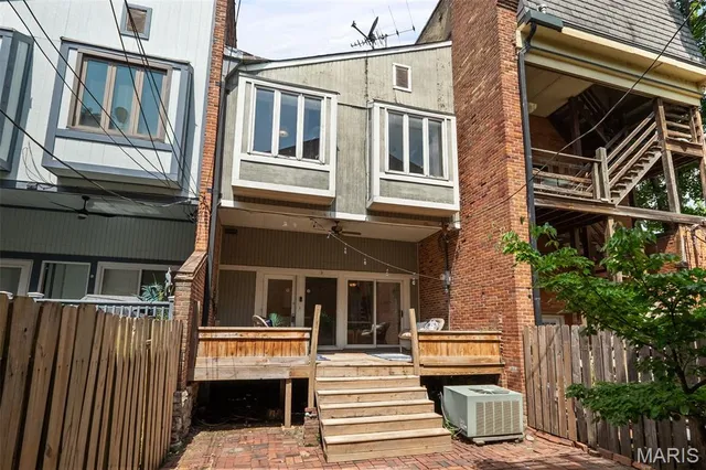 $245,000 | 1302 South 10th Street, St. Louis, MO 63104