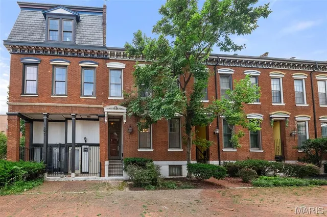 $245,000 | 1302 South 10th Street, St. Louis, MO 63104