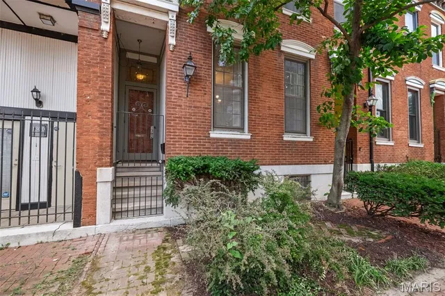 $245,000 | 1302 South 10th Street, St. Louis, MO 63104