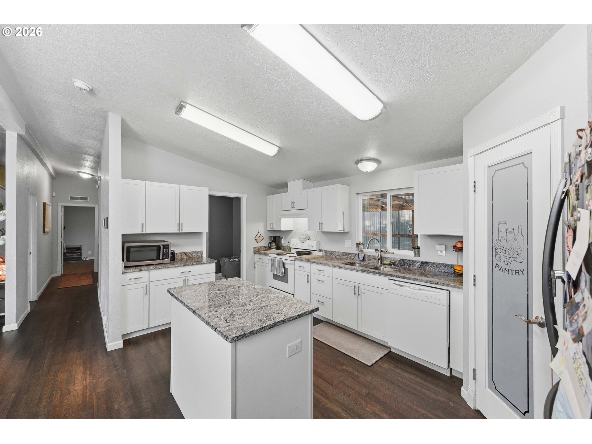 63111 Fruitdale Road Coos Bay, OR 97420 - Photo 7 of 46