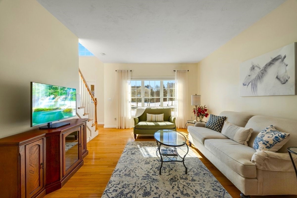373 Finch Road Raynham, MA 02767 - Photo 5 of 38 Gallery Image 5
