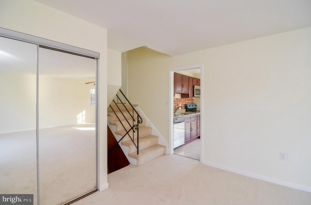 6313 Bardu Avenue Springfield, VA 22152 - Photo 12 of 29 Family Room