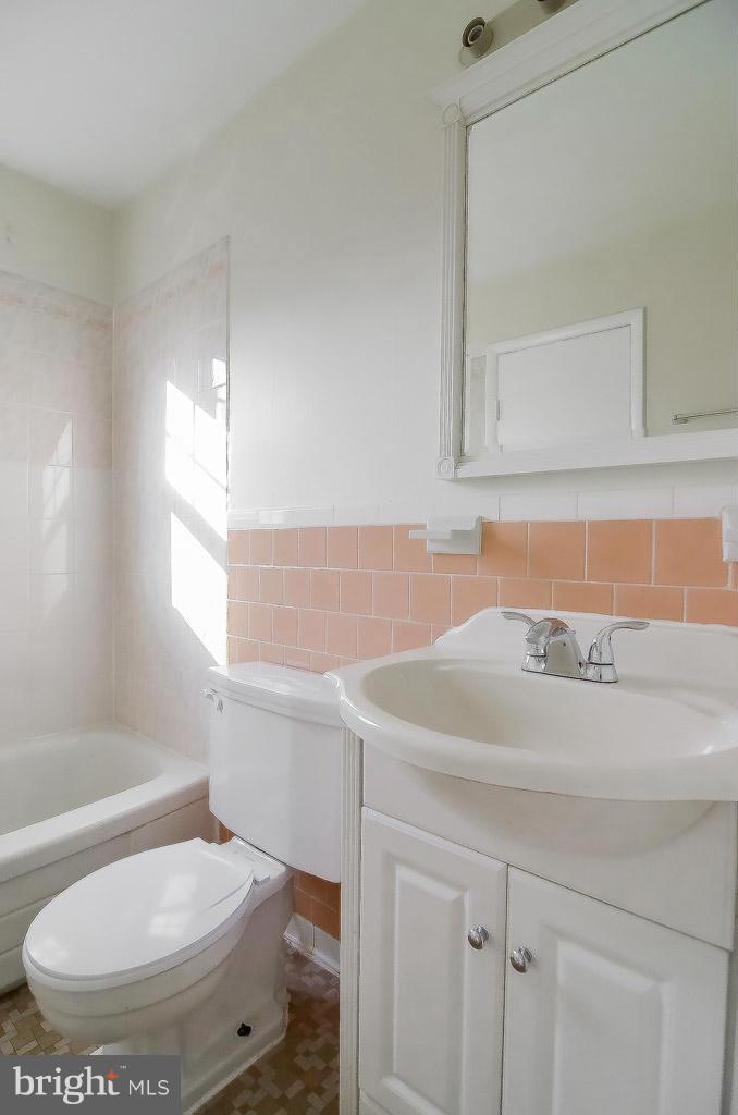 6313 Bardu Avenue Springfield, VA 22152 - Photo 18 of 29 Bath