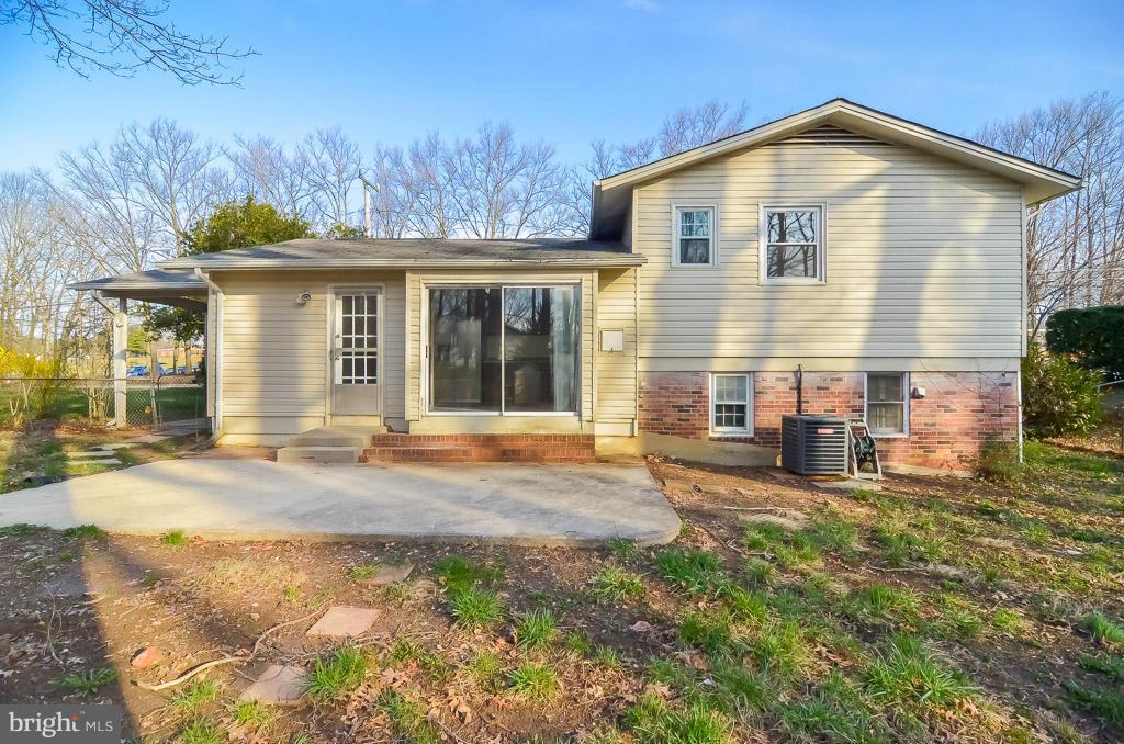 6313 Bardu Avenue Springfield, VA 22152 - Photo 26 of 29 Exterior (Rear)