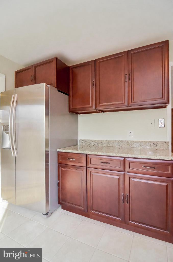 6313 Bardu Avenue Springfield, VA 22152 - Photo 4 of 29 Kitchen