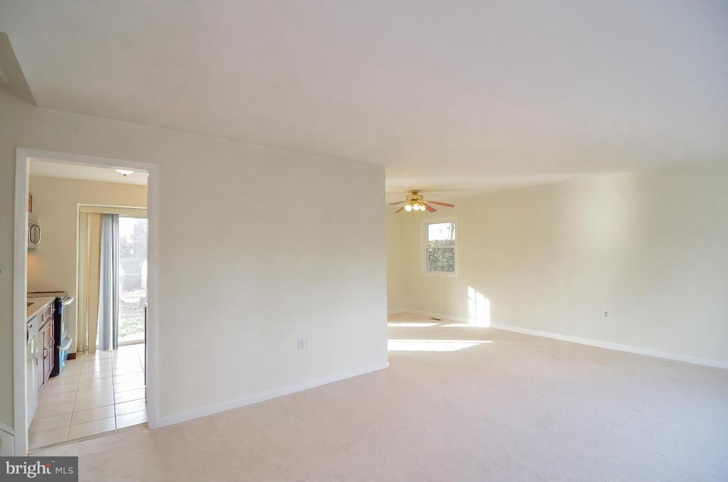 6313 Bardu Avenue Springfield, VA 22152 - Photo 10 of 29 Family Room