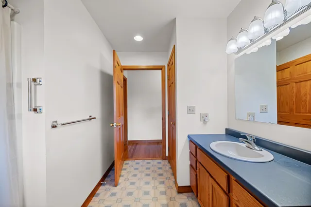 $1,395,000 | 338 Johnson Road, Marshfield, VT 05658