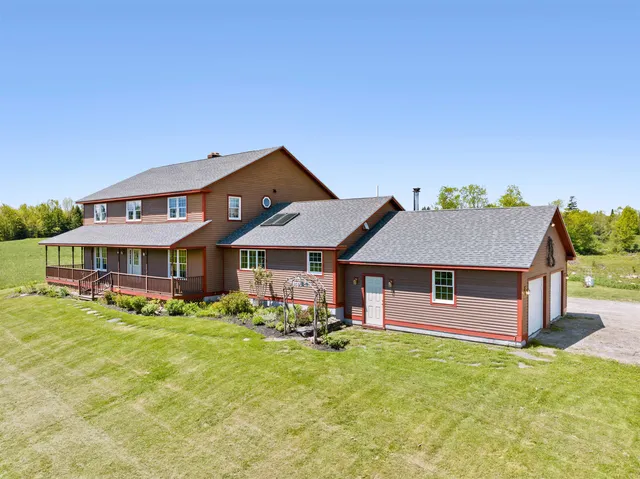 $1,395,000 | 338 Johnson Road, Marshfield, VT 05658
