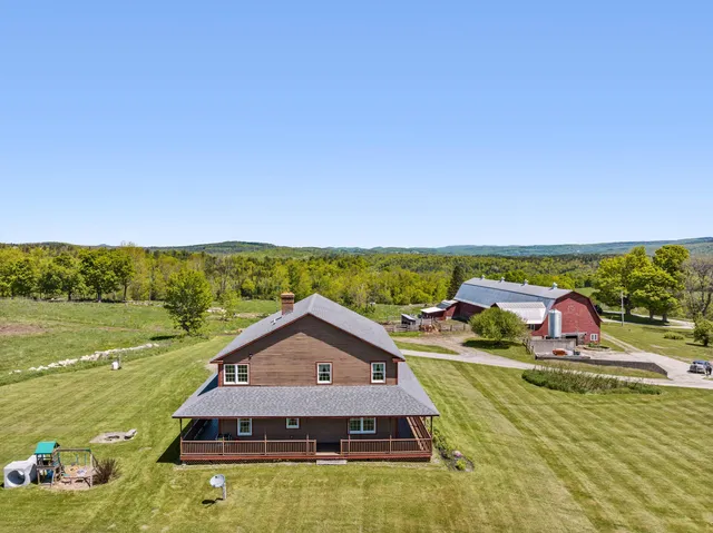$1,395,000 | 338 Johnson Road, Marshfield, VT 05658