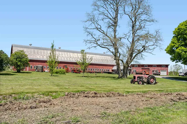 $1,395,000 | 338 Johnson Road, Marshfield, VT 05658
