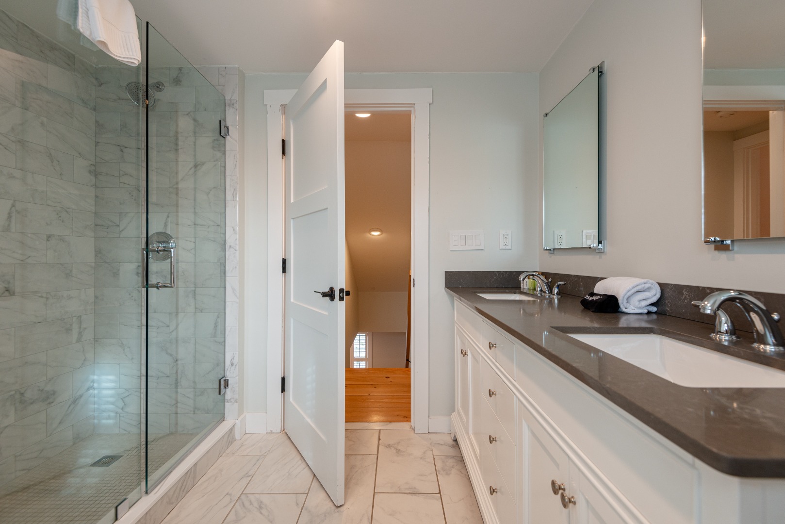 45 Pleasant Street Nantucket, MA 02554 - Photo 28 of 58 45B Shared Full bath - third floor