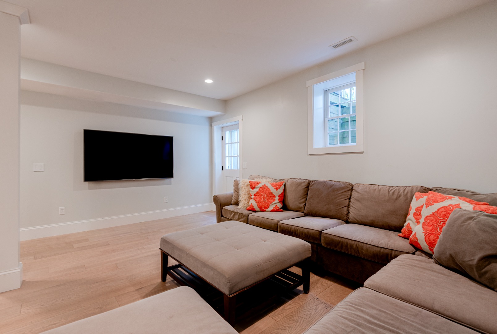 45 Pleasant Street Nantucket, MA 02554 - Photo 29 of 58 45B Lower Level