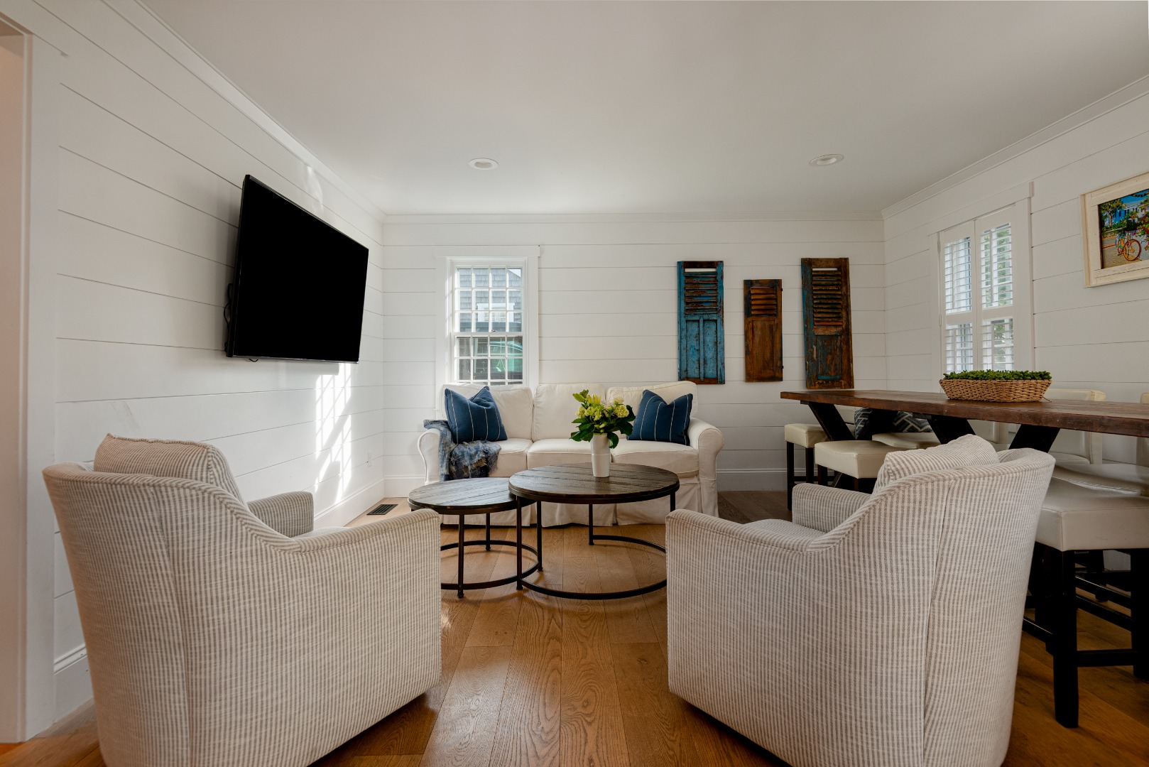 45 Pleasant Street Nantucket, MA 02554 - Photo 7 of 58 45B Kitchen - Great Room Sitting area