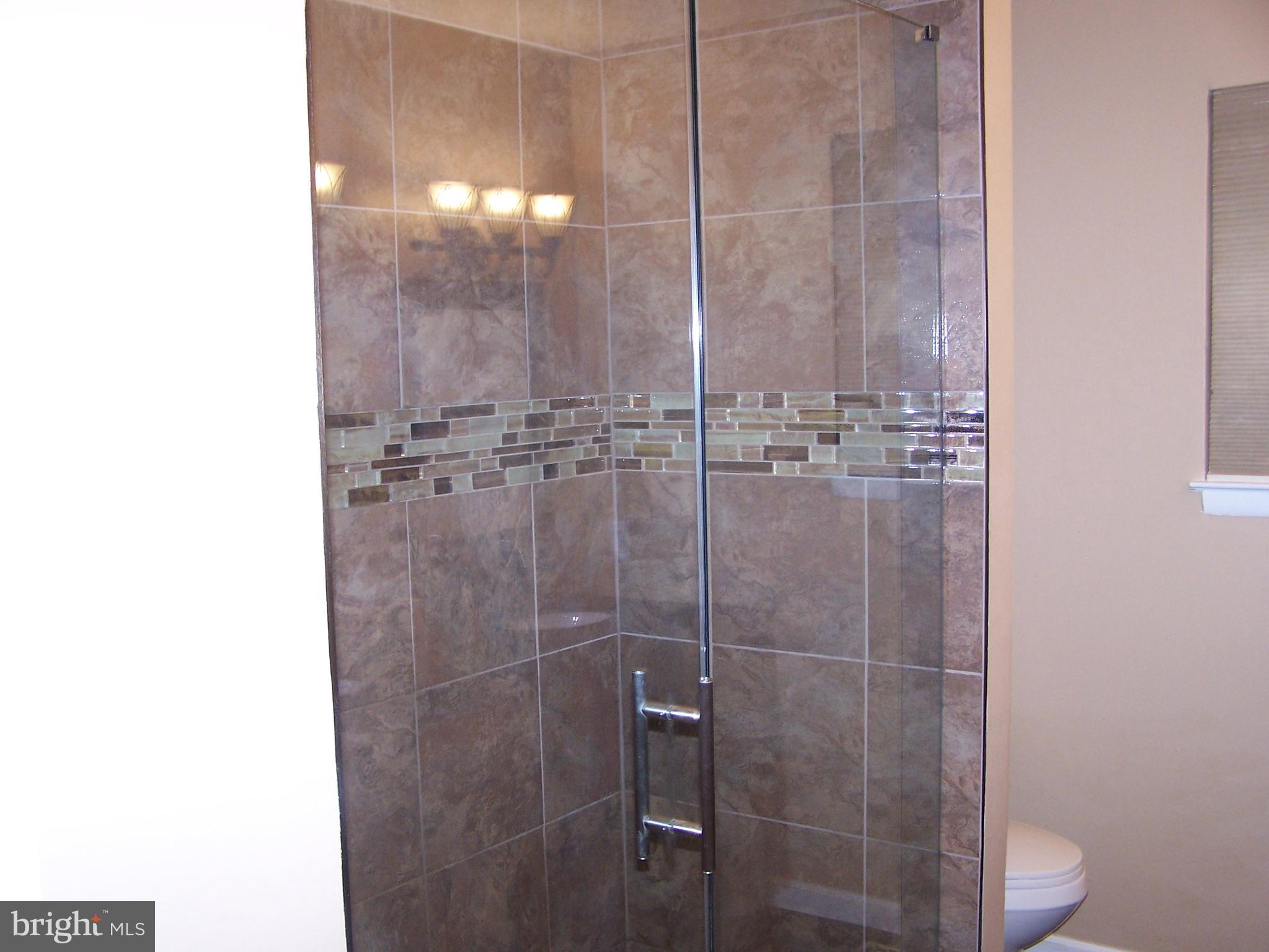 599 Sunset Avenue Maple Shade, NJ 08052 - Photo 21 of 41 Hall Bath