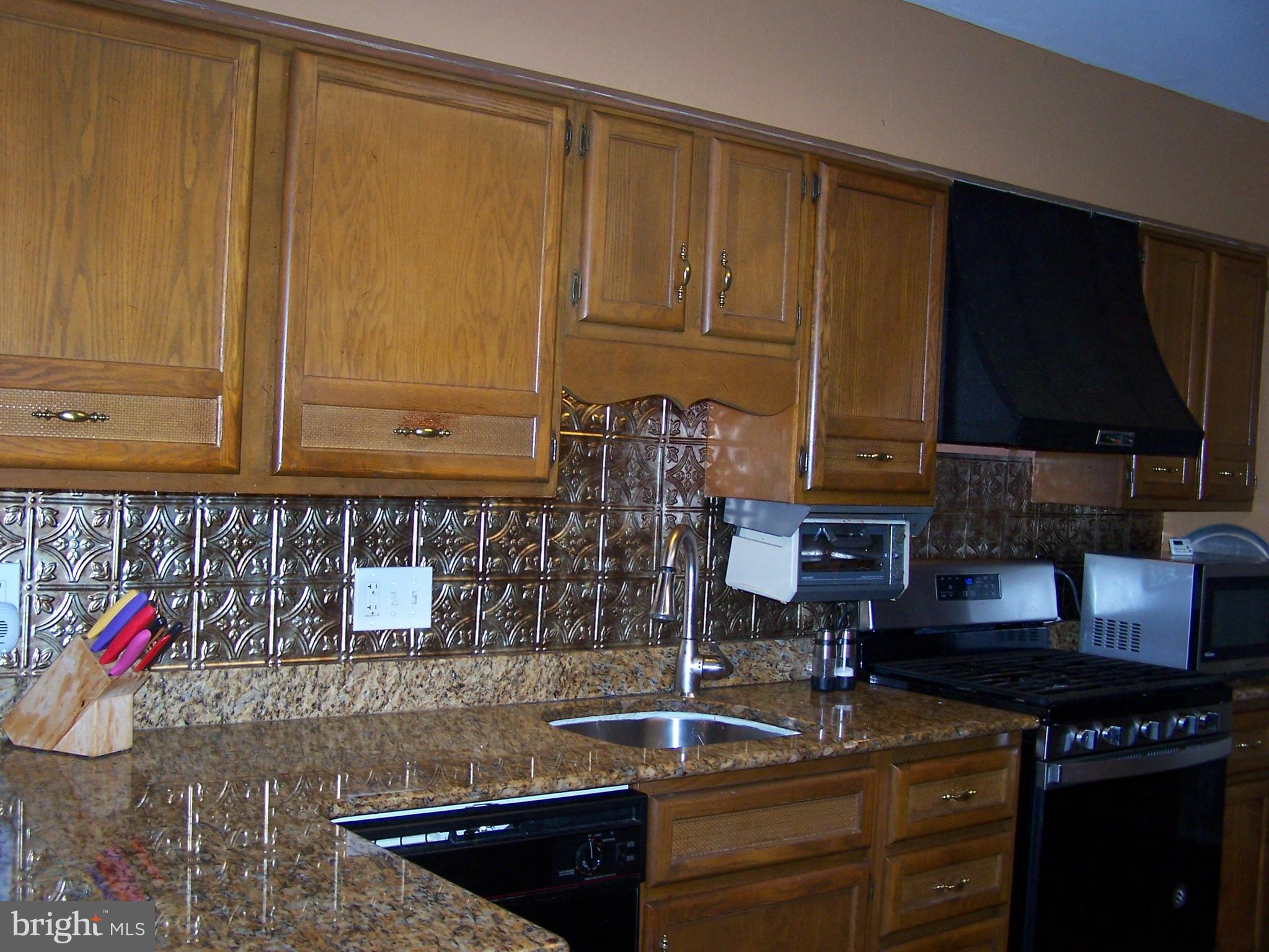 599 Sunset Avenue Maple Shade, NJ 08052 - Photo 4 of 41 Gallery Image 4