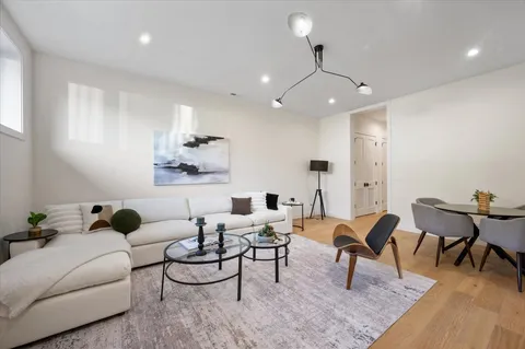 $1,599,900 | 529 North Hartland Court, Chicago, IL 60622