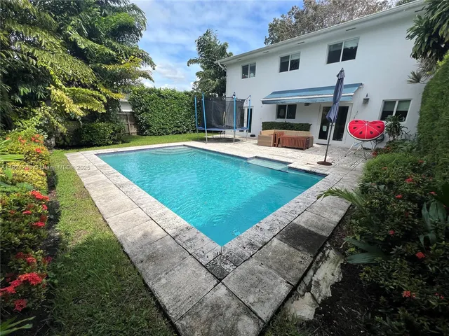 $6,600 | 10670 Southwest 77th Avenue, Unit 10670, Pinecrest, FL 33156