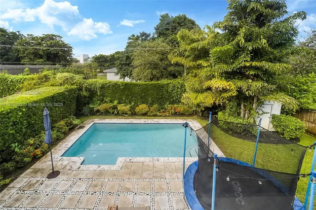 $6,600 | 10670 Southwest 77th Avenue, Unit 10670, Pinecrest, FL 33156